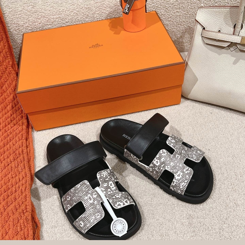 H**mes slippers